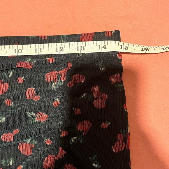Y2K 2000 Ruched Mesh Skirt with Vertical Drawstrings Tiny Rose Prints ๐น - Picture 7 of 12